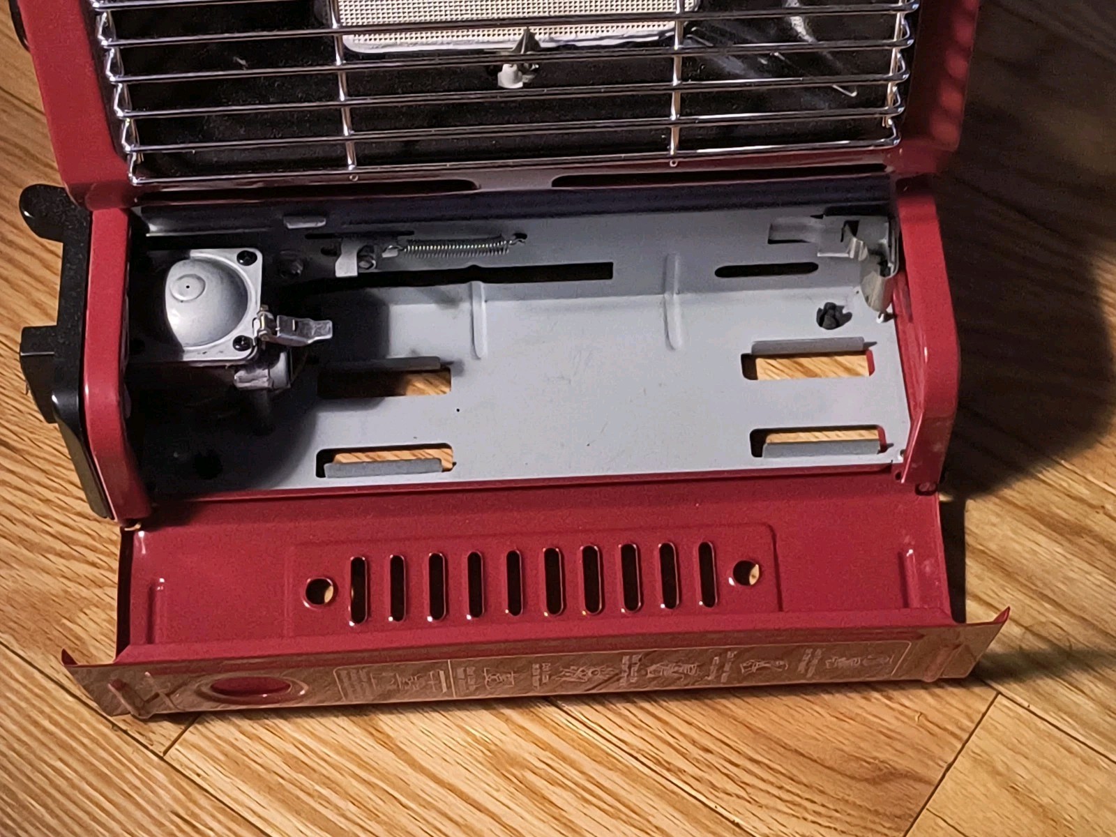Out Door Portable Butane Heater 2,500-6,000 BTU Heat Source Survival Tools NOS
