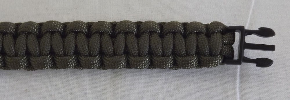 New Paracord Survival OLIVE GREEN Bracelet 8″ Medium Wrist 7 Strands 430 Lbs