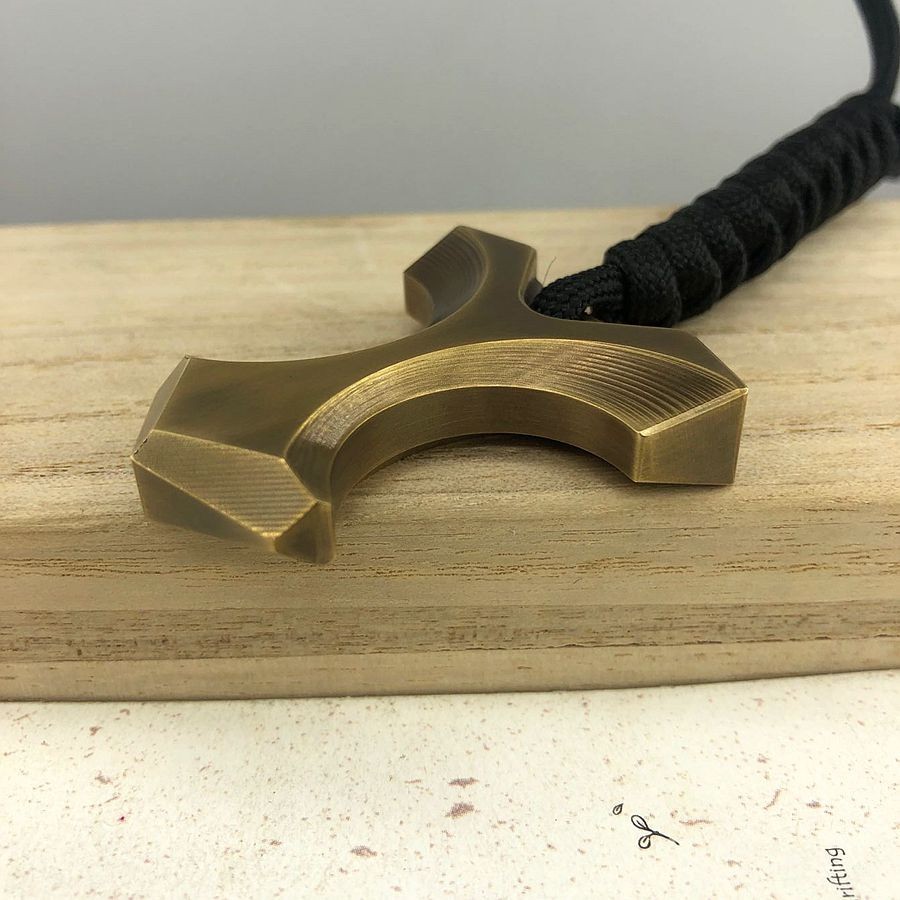 Brass Outdoor EDC Tool Multifunctional Pendant Keychain Emergency Window Breaker