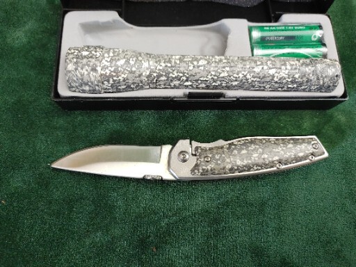 NRA National Rifle Association Survival Combo Set Flashlight & Knife NEW Camo FS