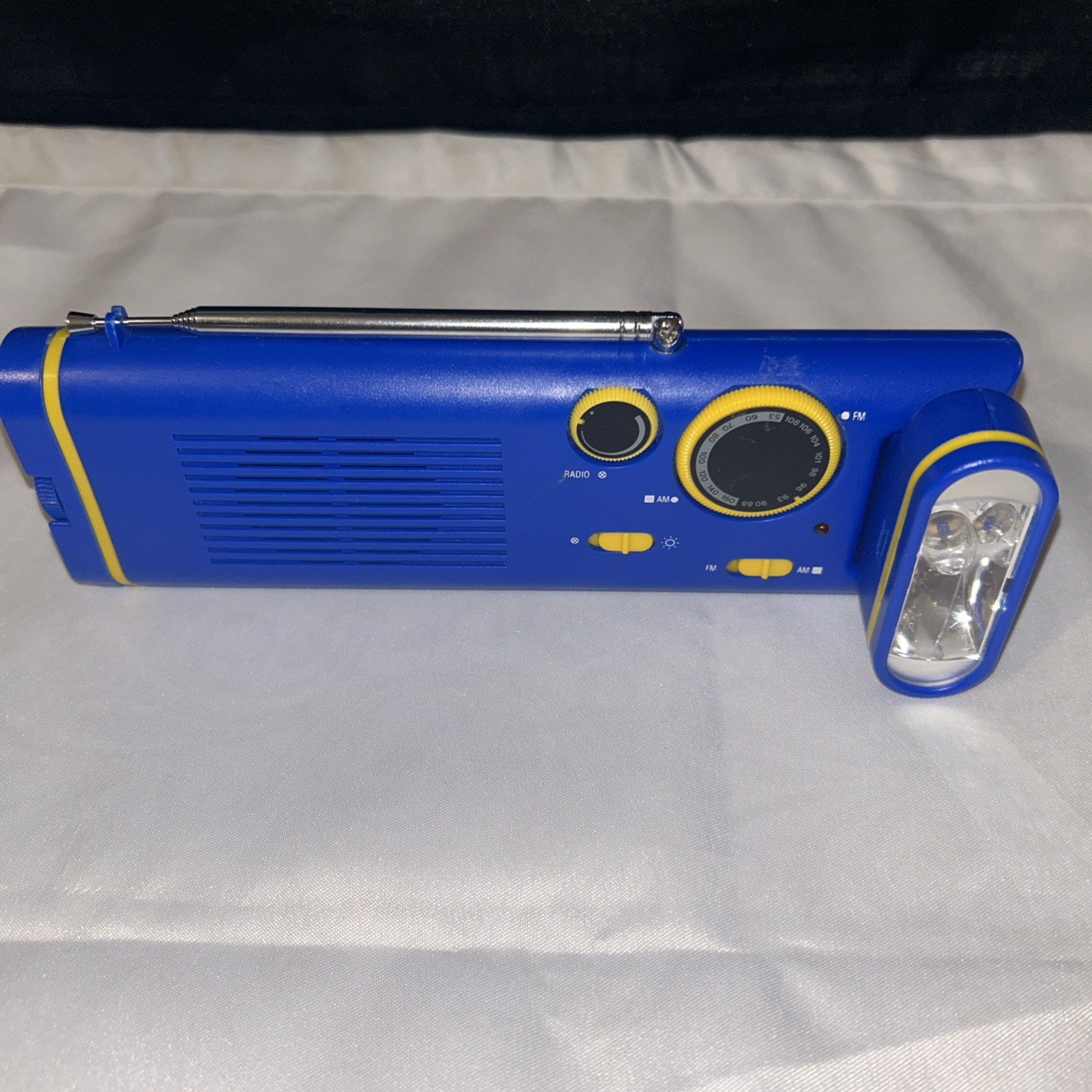 Multi purpose Emergency Radio And Flashlight