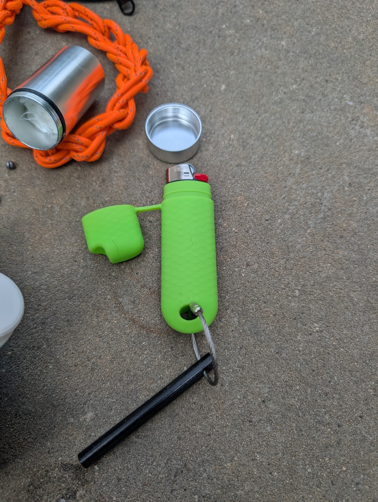 A Survival Kit That Doesn’t Suck!!! Great For Bug Out Bags!!
