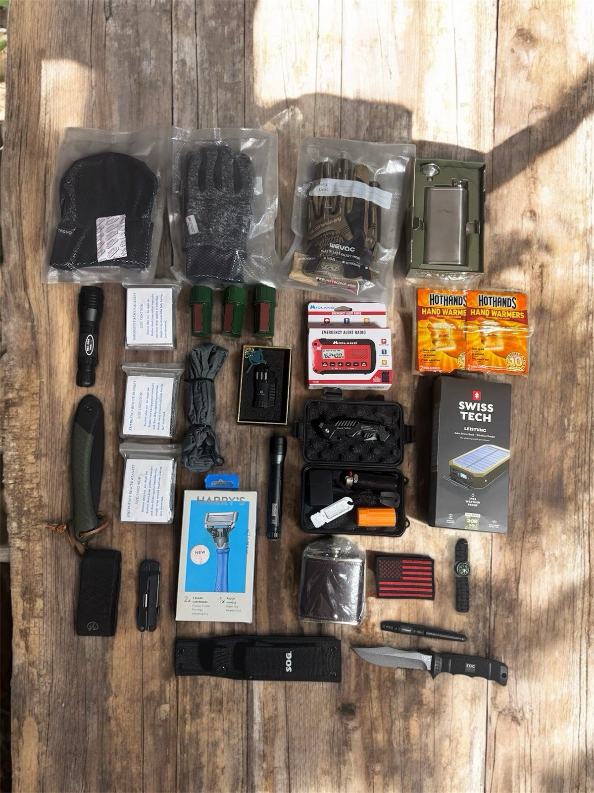 Gifts for Men Dad Husband Teenage Boy, Survival Kit 28 in 1, Survival Gear Tool
