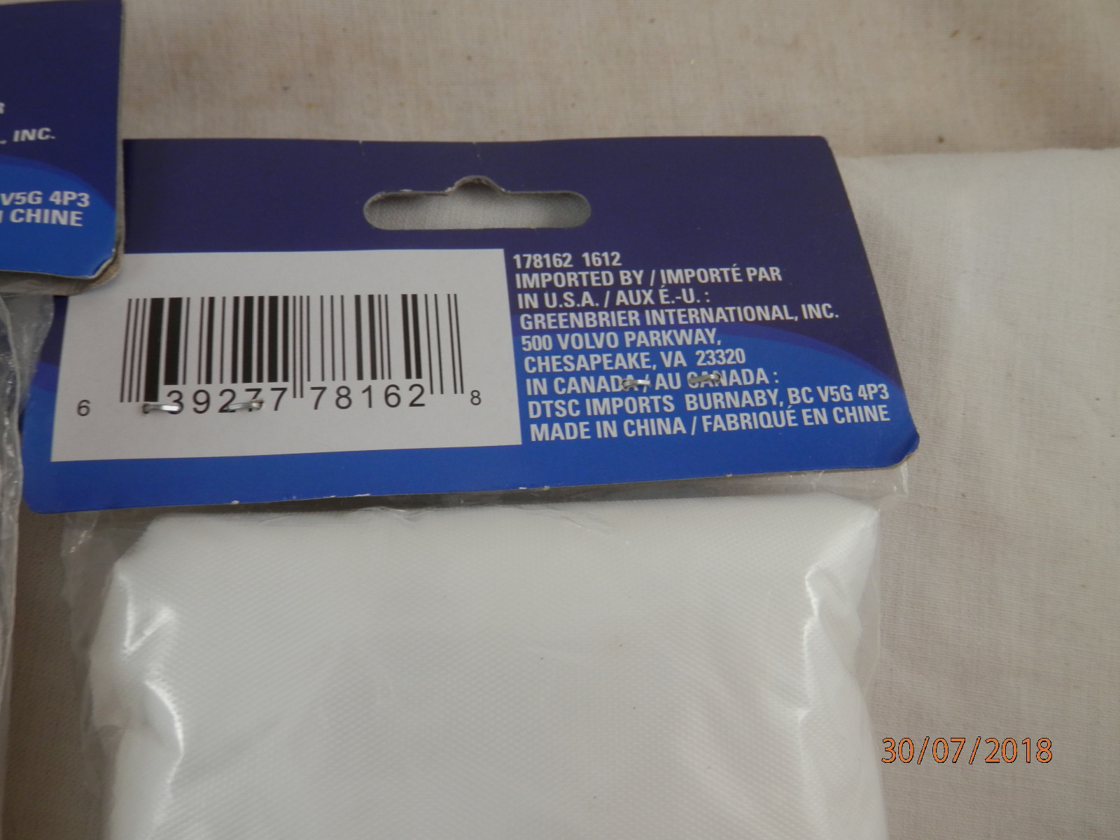 Emergency Rain Poncho Hooded Pair set of 2 One size NEW 32″ x 37″