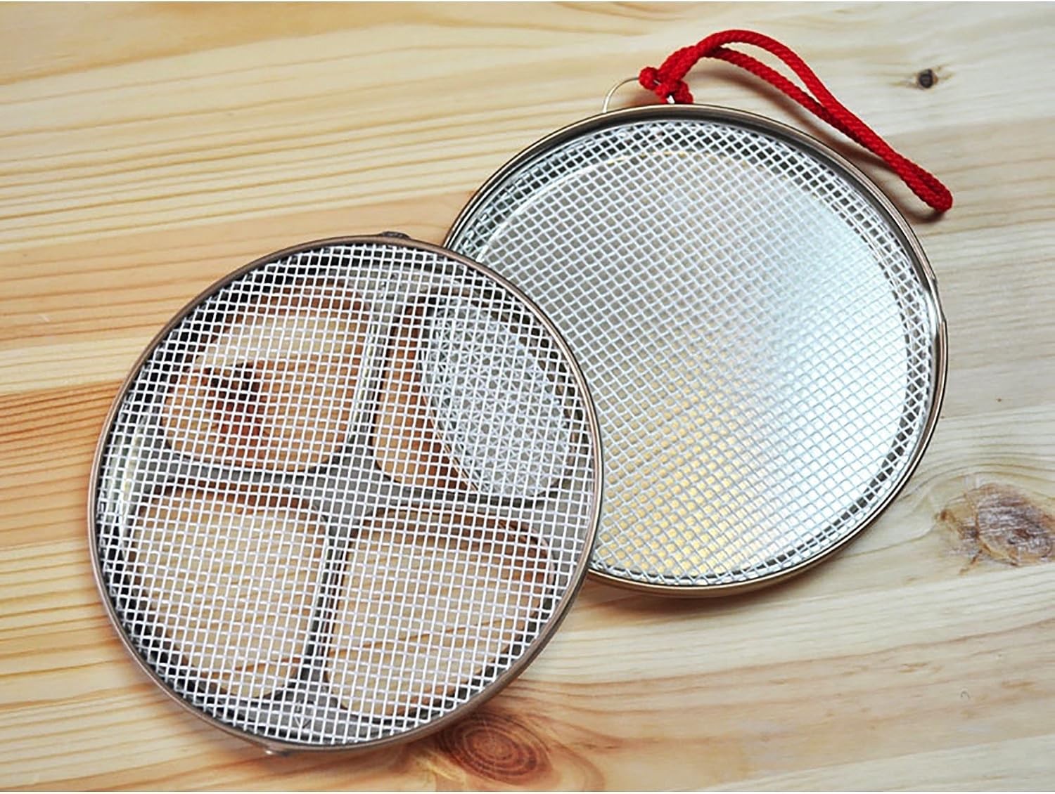 Coghlan’s Mosquito Glass Fiber Mesh Coil Holder
