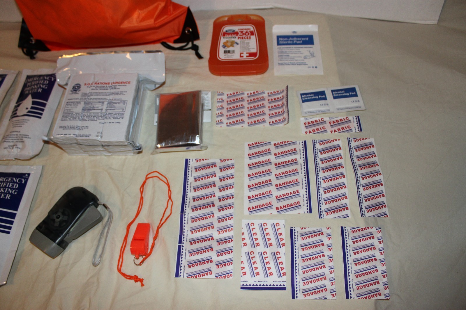 3 Day Emergency Food Water Blanket Whistle Flashlight 1st Aid Survival Kit 72 Hr