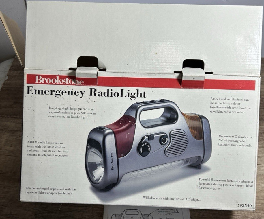 Brookstone Emergency Radio Light Dual Light Battery or Plug In NEW OPEN BOX