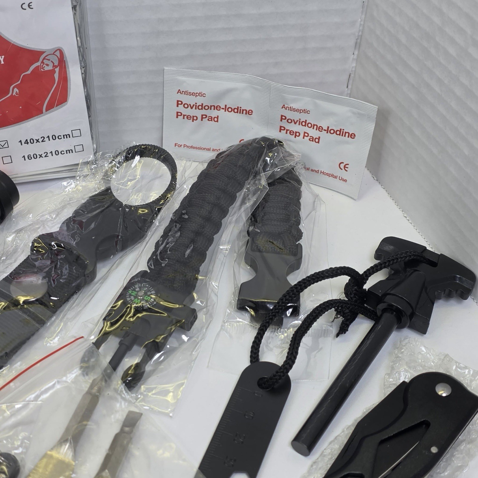 Survival Kit, Prepping,Bug Out, TEOTWAWKI, Camping, Hiking, Rescue, Emergency
