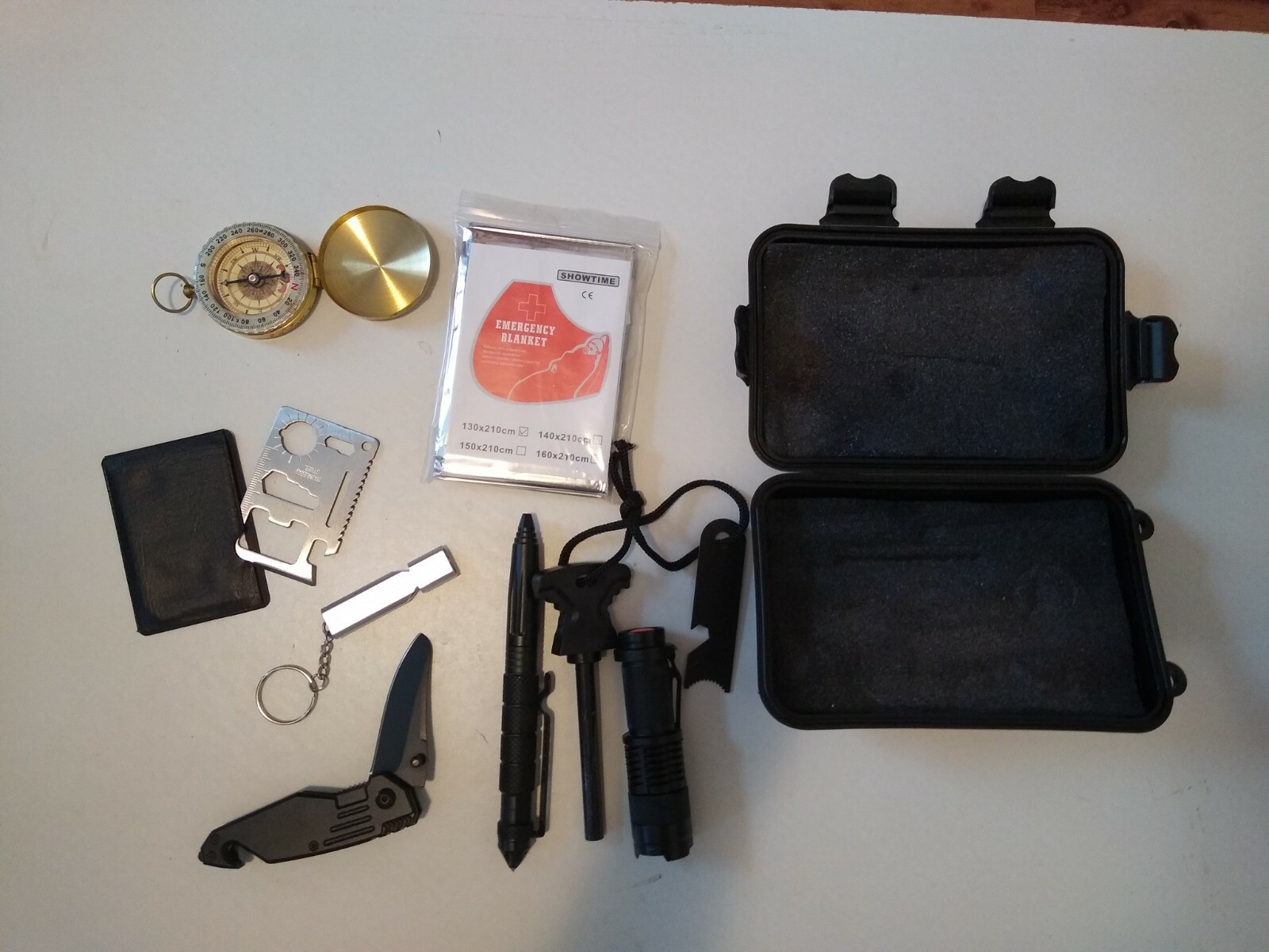 EDC Kit. Brand: Eiliks. 17”x11”x5”. 10 Pcs. In a case.