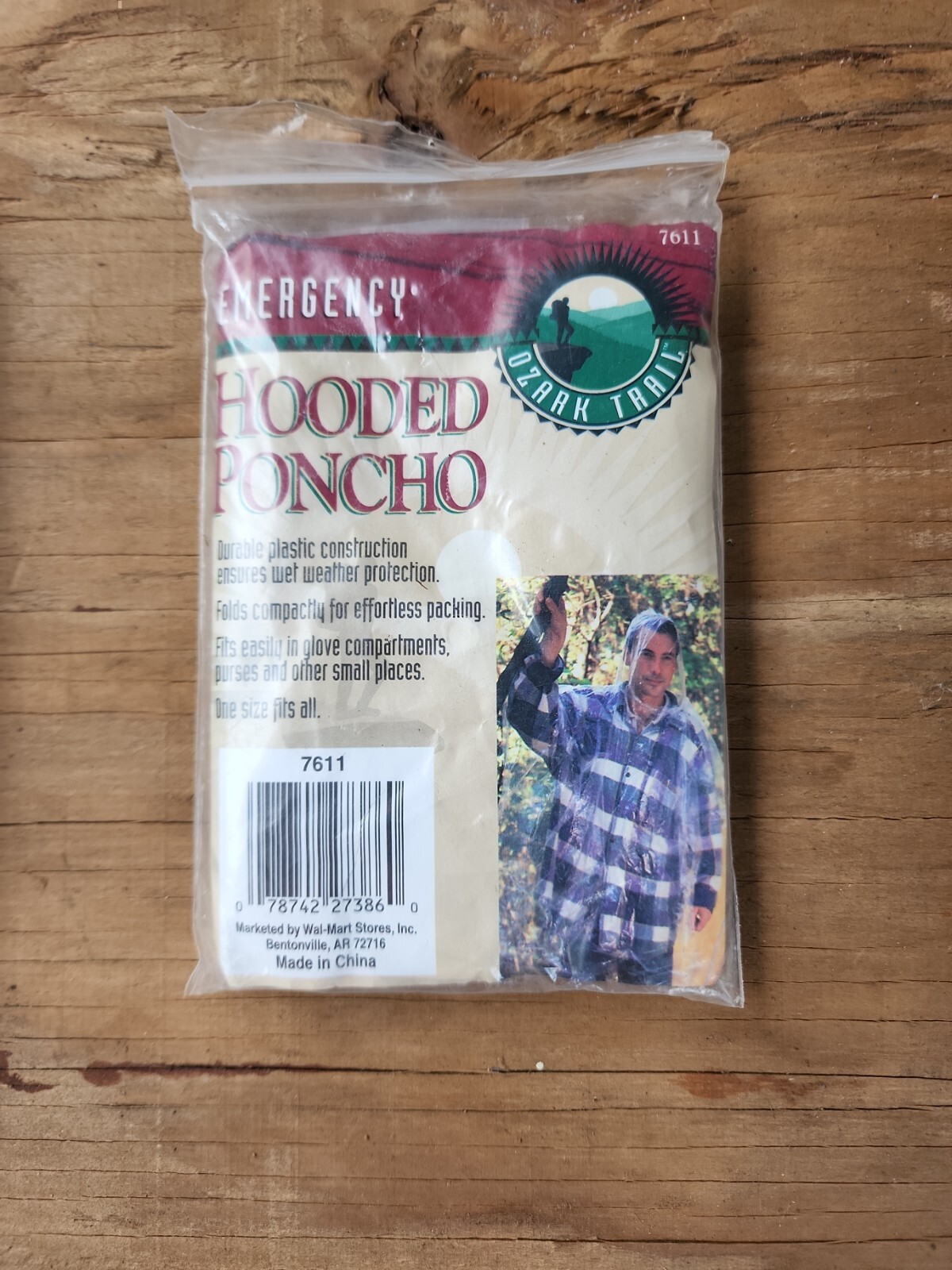 OZARK trail EMERGENCY Blanket & Hooded Poncho Emergancy Car Kit NOS