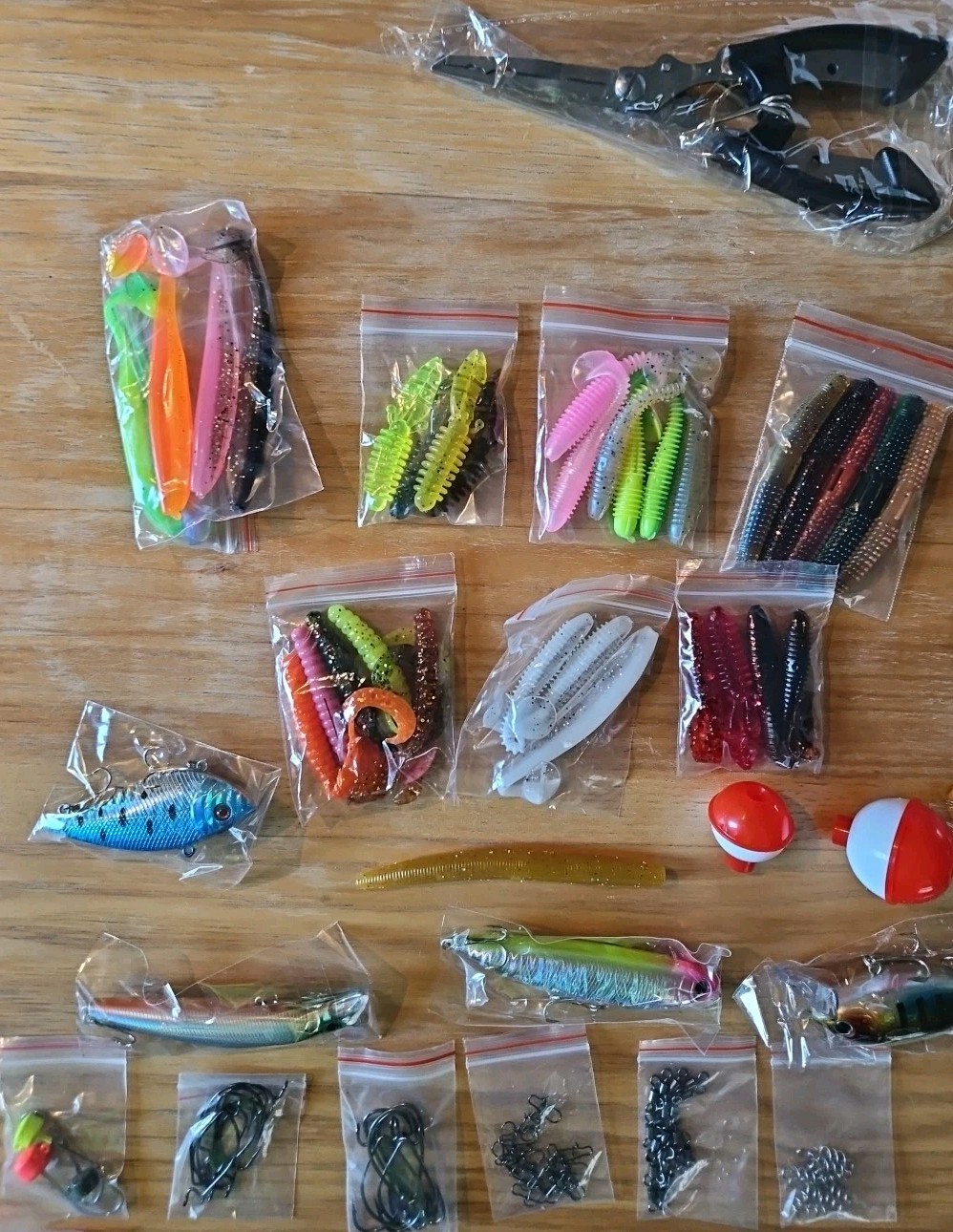 PLUSINNO Fishing Tackle Box with Included, 373PCS Lures Kit…