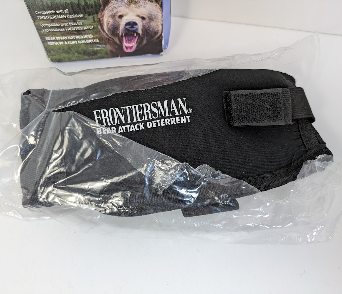 Sabre Frontiersman Spray Belt H-FWH-03 Black Adjustable 26-45″ Waist