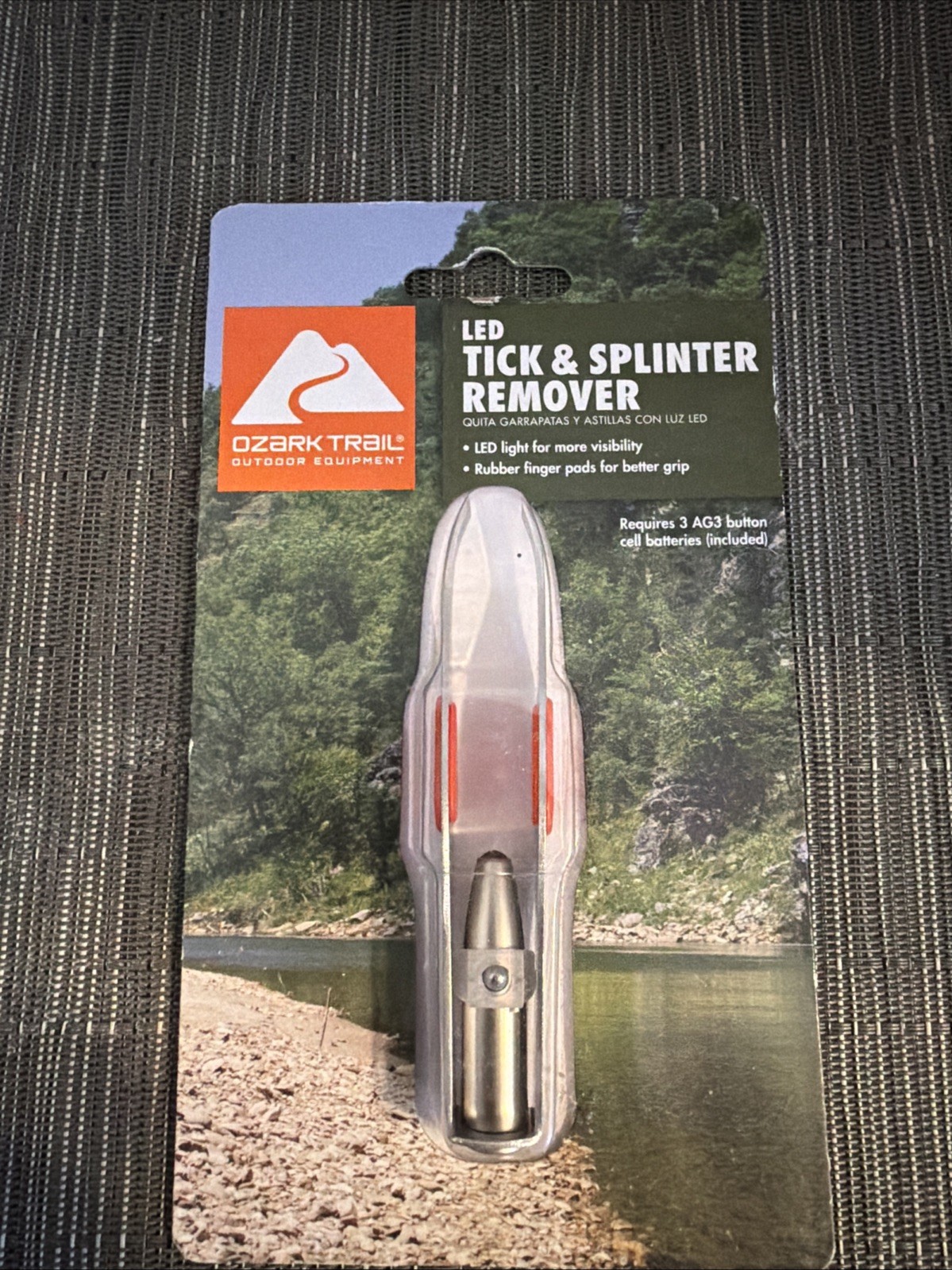 Ozark Trail Tick & Splinter Remover with LED Light (Batteries Included) NIP