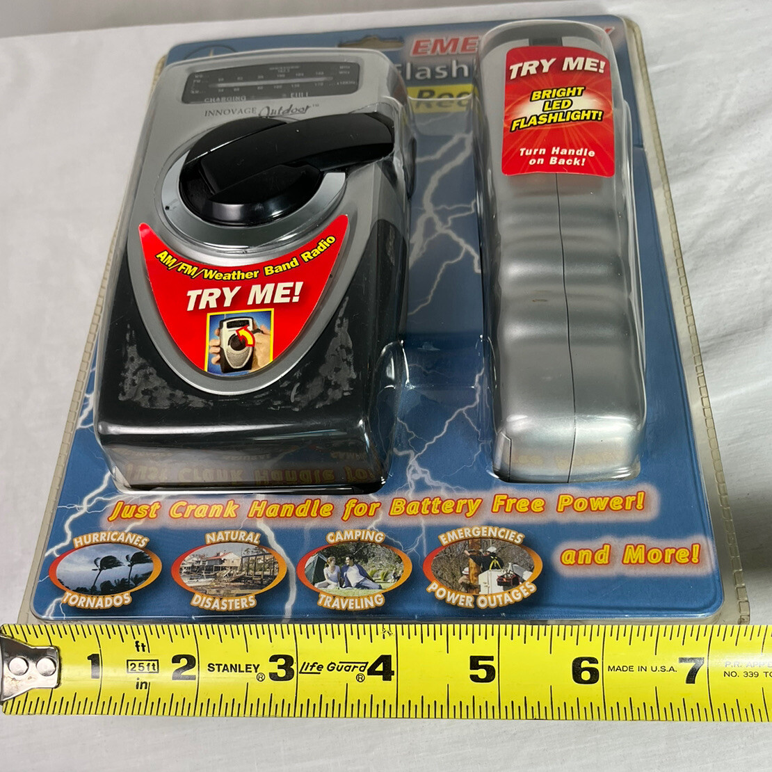NWT Innovage Outdoor Emergency Radio Flashlight Set No Batteries Needed