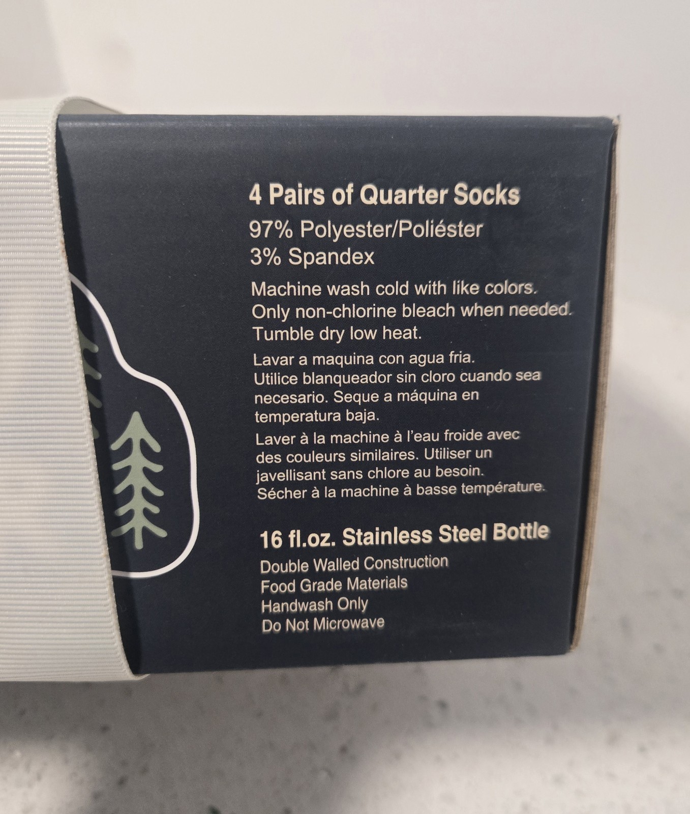NIB Happy Camper Gift Set – Water Bottle & 4 Pairs of Men’s Quarter Socks