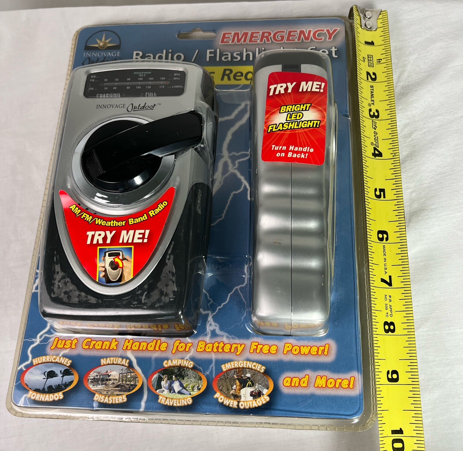 NWT Innovage Outdoor Emergency Radio Flashlight Set No Batteries Needed